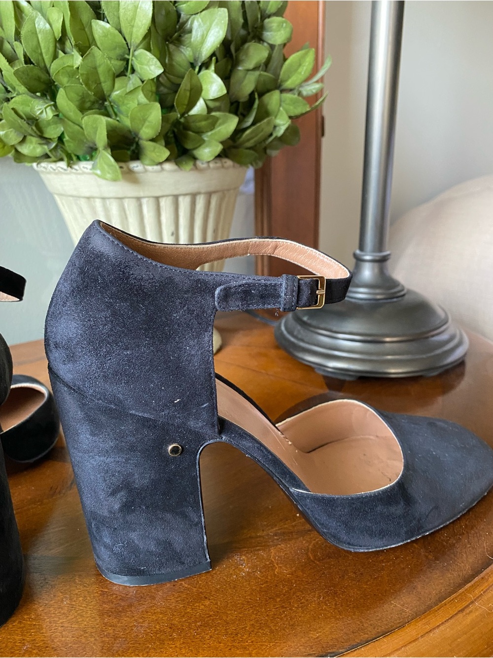 Laurence Dacade Paris Black Suede Mary Jane Block Heel Pumps 39 1/2. - Picture 12 of 13